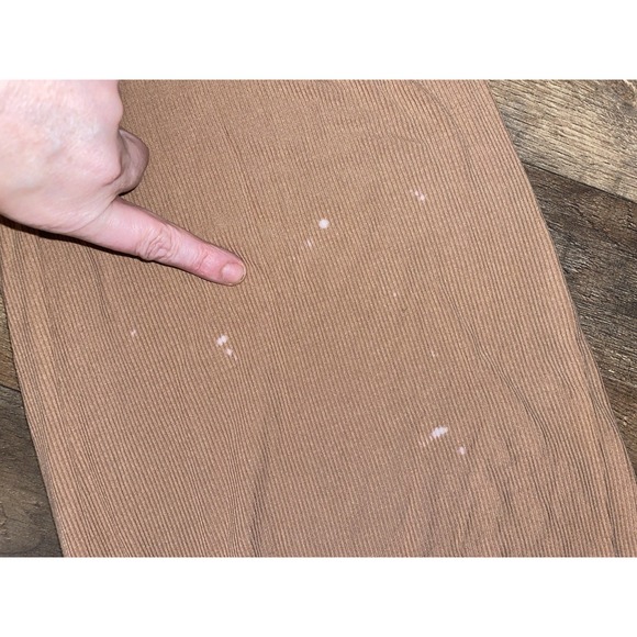 SKIMS Soft Lounge Sleep Set in the color Carmel XLG (spot on leg) - Picture 8 of 8